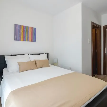 別荘 Amazing In With 8 Bedrooms, Jacuzzi And Private Swimming Pool *