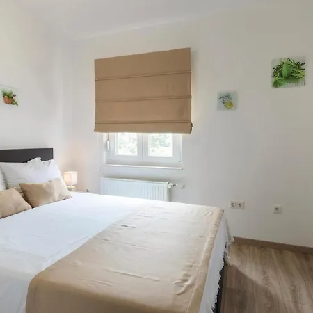 別荘 Amazing In With 8 Bedrooms, Jacuzzi And Private Swimming Pool *
