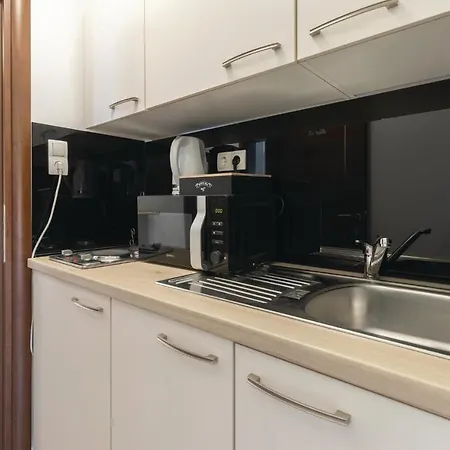 Vikendica Amazing In With 8 Bedrooms, Jacuzzi And Private Swimming Pool Zadar