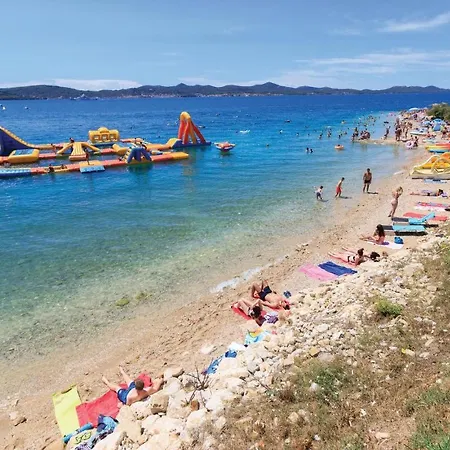 Amazing In With 8 Bedrooms, Jacuzzi And Private Swimming Pool Zadar